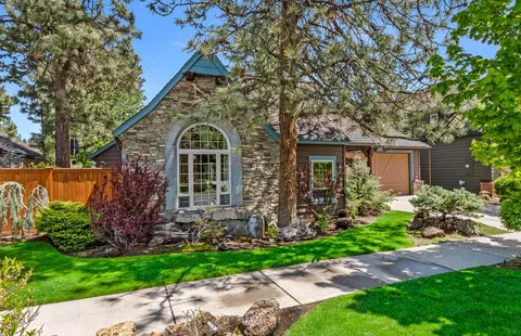61256 Gorge View St, Bend, OR 97702