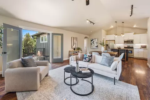 20199 SW Merriewood Ln, Bend, OR 97702