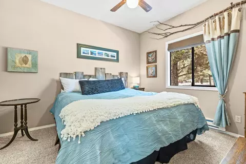 Bedroom - 21873 Rincon Ave, Bend, OR 97702 photo 1 of 9