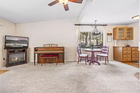 Dining - 21873 Rincon Ave, Bend, OR 97702 photo 1 of 5