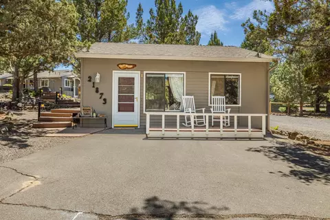 Exterior - 21873 Rincon Ave, Bend, OR 97702 photo 3 of 9