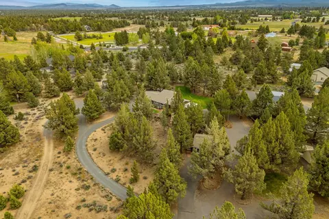 View/Area - 21873 Rincon Ave, Bend, OR 97702 photo 2 of 2