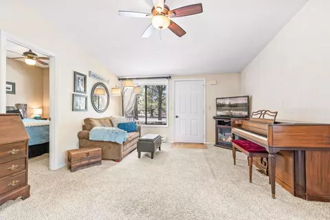 Living - 21873 Rincon Ave, Bend, OR 97702 photo 2 of 5