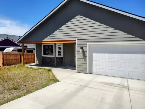 5479 Shalynn Dr, Klamath Falls, OR 97603