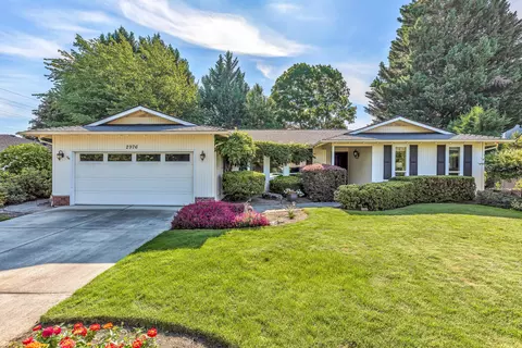 2976 Leonard Ave, Medford, OR 97504