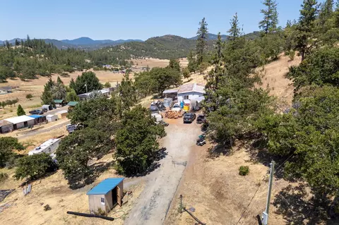 342 Leafwood Dr, Eagle Point, OR 97524 photo 5