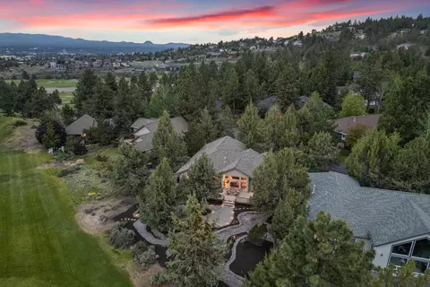 2948 NW Fairway Heights Dr, Bend, OR 97703