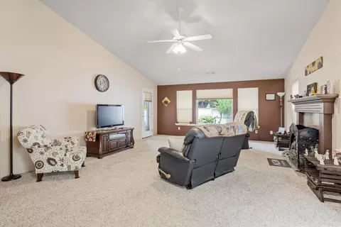67 Freshwater Dr, Phoenix, OR 97535 photo 8