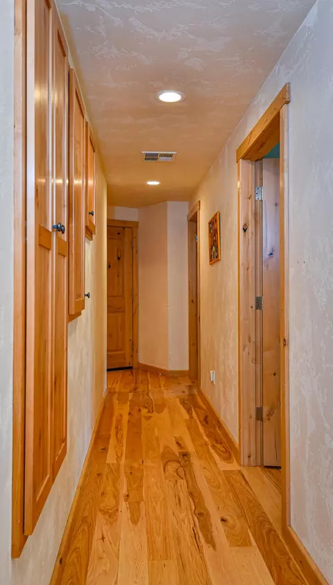 Entry Way - 11048 Highway 238, Applegate, OR 97530 photo 1 of 2
