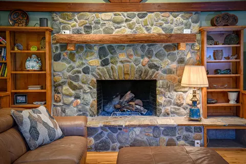 Living - 11048 Highway 238, Applegate, OR 97530 photo 1 of 3