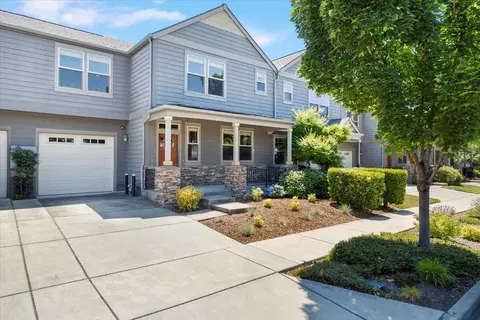 2222 Dollarhide Way, Ashland, OR 97520