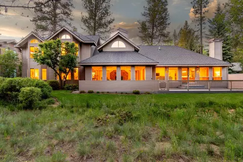 17861 Pro Staff Ln, Sunriver, OR 97707