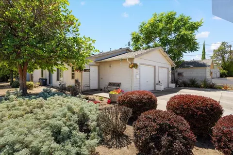 940-944 Laurel St, Central Point, OR 97502