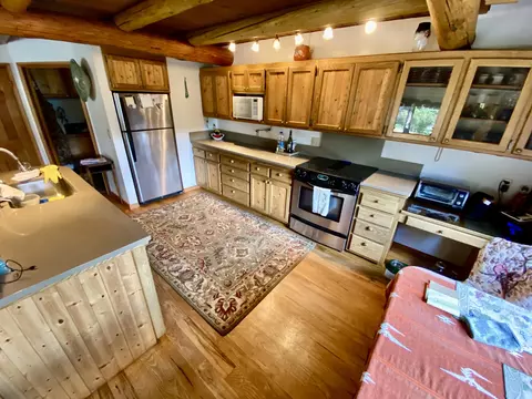 Kitchen - 6006 Thompson Creek Rd, Applegate, OR 97530 photo 4 of 4