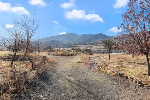 552 Eagle Mill Rd, Ashland, OR 97520 photo 14