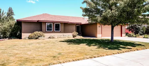 7401 Golden Trl, Klamath Falls, OR 97603