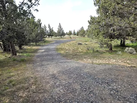6555 SE Cedar Dr, Prineville, OR 97754