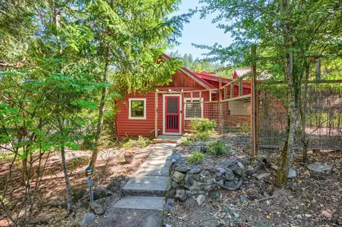 235 Granite St, Ashland, OR 97520