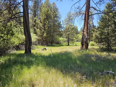 15466 15472 Cascade Dr, La Pine, OR 97739 photo 3