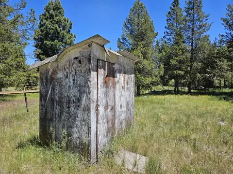 15466 15472 Cascade Dr, La Pine, OR 97739 photo 11
