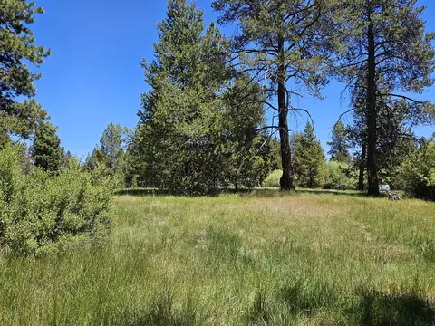 15466 15472 Cascade Dr, La Pine, OR 97739 photo 2