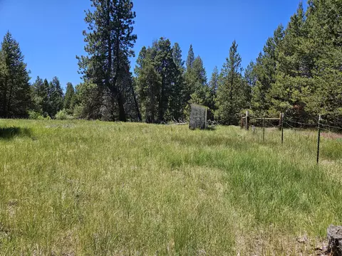 15466 15472 Cascade Dr, La Pine, OR 97739 photo 4