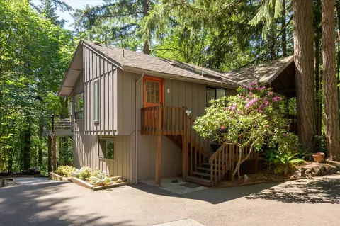 Exterior - 4370 N Shasta Loop, Eugene, OR 97405 photo 7 of 9