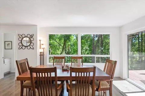 Dining - 4370 N Shasta Loop, Eugene, OR 97405 photo 1 of 2