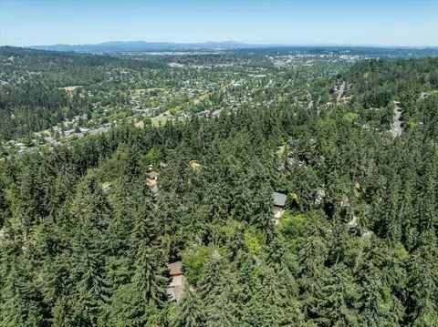 View/Area - 4370 N Shasta Loop, Eugene, OR 97405 photo 2 of 2