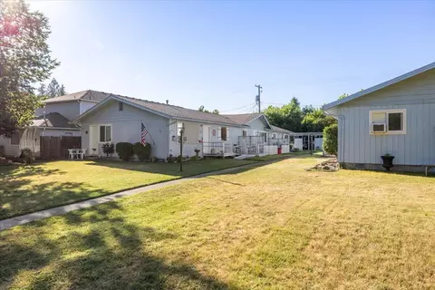 100 120 Alder St, Central Point, OR 97502