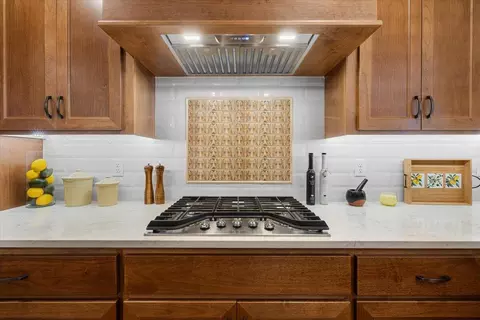 Kitchen - 1323 Ellison Loop, Merlin, OR 97532 photo 4 of 5