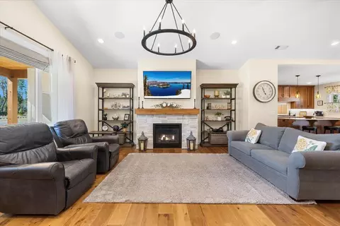 Living - 1323 Ellison Loop, Merlin, OR 97532 photo 1 of 3