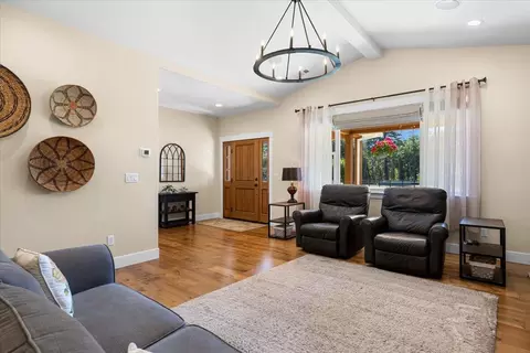 Entry Way - 1323 Ellison Loop, Merlin, OR 97532 photo 2 of 7