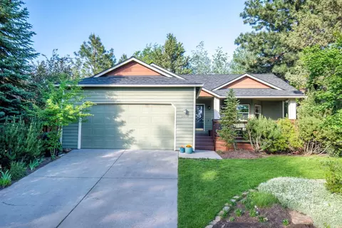 2638 NW Rainbow Ridge Dr, Bend, OR 97703