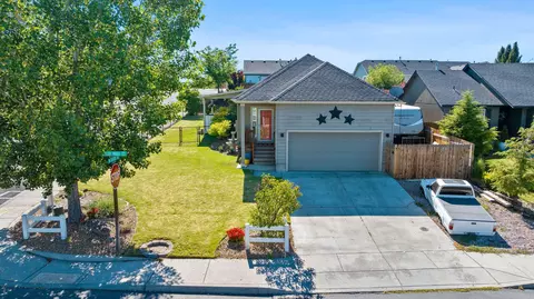 312 SW Antler Ridge Ln, Redmond, OR 97756