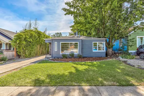 48 N Peach St, Medford, OR 97501