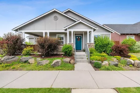 20770 Beaumont Dr, Bend, OR 97701