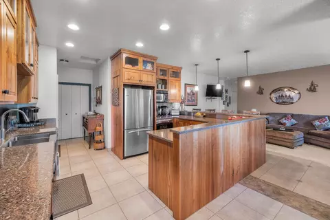62610 Erickson Rd, Bend, OR 97701 photo 7
