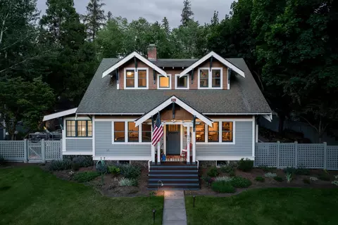 540 NW Congress St, Bend, OR 97703