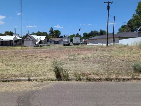 lot S Apt 3 S E St, Lakeview, OR 97630
