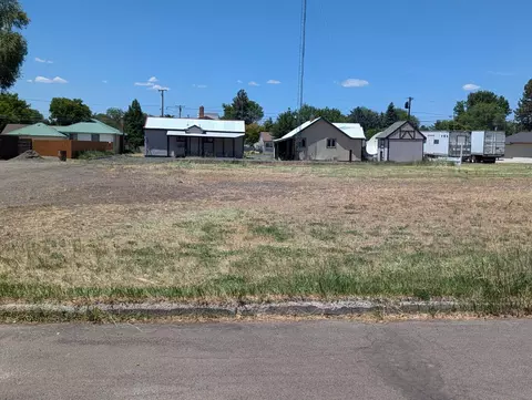 lot S Apt 4 S E St, Lakeview, OR 97630