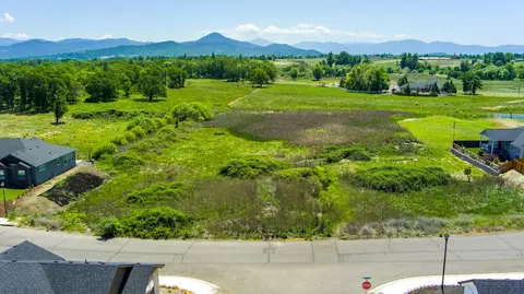 326 Alta Vista Rd, Eagle Point, OR 97524 photo 1