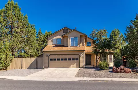 887 NE Locksley Dr, Bend, OR 97701
