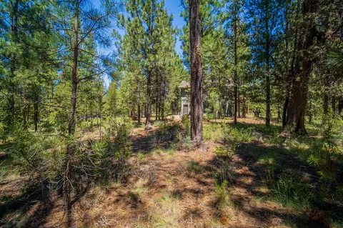 15150 Yellow Pine Loop, Bend, OR 97707 photo 35