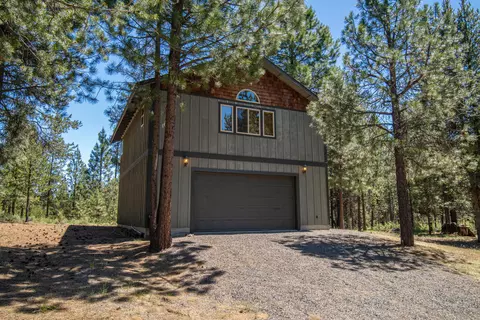 15150 Yellow Pine Loop, Bend, OR 97707