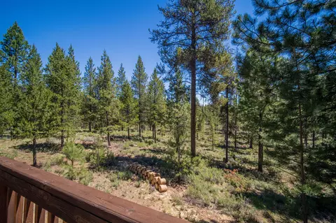 15150 Yellow Pine Loop, Bend, OR 97707 photo 3