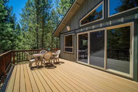 15150 Yellow Pine Loop, Bend, OR 97707 photo 4