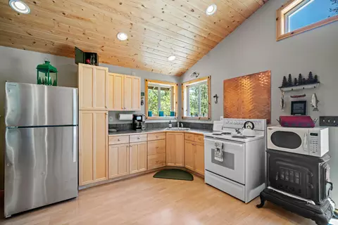 15150 Yellow Pine Loop, Bend, OR 97707 photo 16