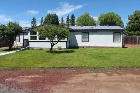 14013 Ravenwood Dr, Klamath Falls, OR 97601
