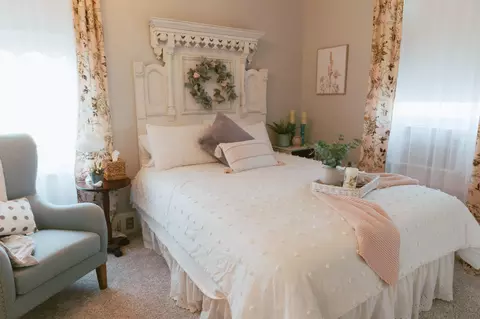 Bedroom - 883 Old Stage Rd, Central Point, OR 97502 photo 17 of 20